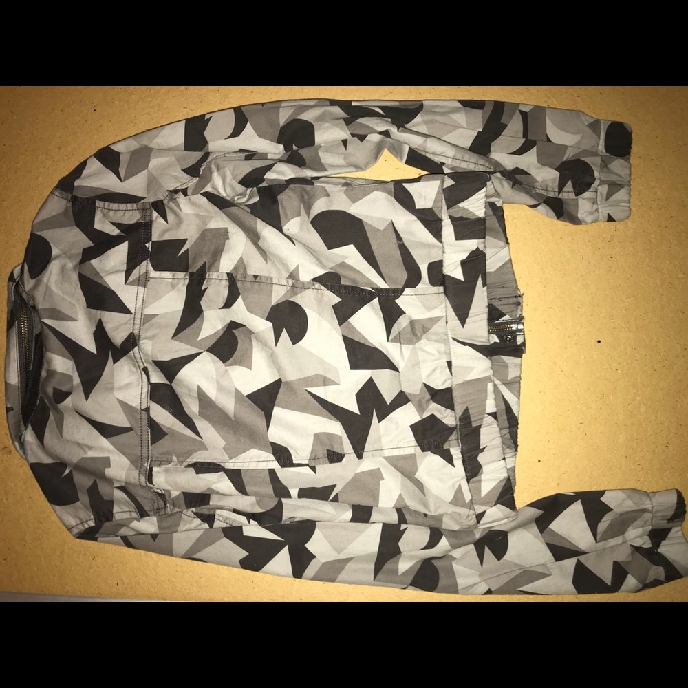 utility jacket - Picture 2 of 2